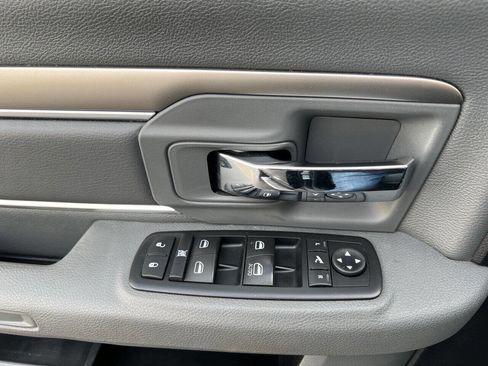 Used 2015 RAM 2500 SLT w/ Luxury Group image 15