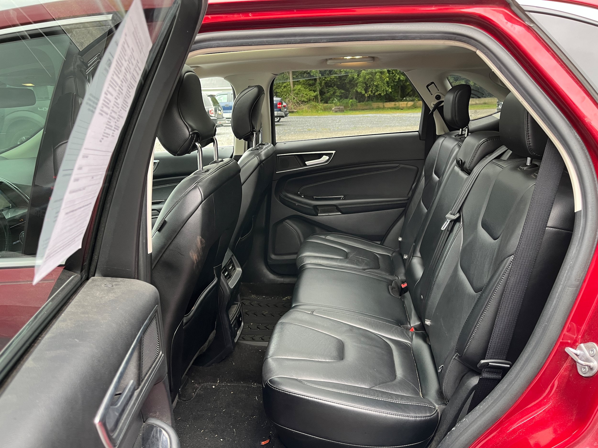 Used 2019 Ford Edge Titanium w/ Cold Weather Package AWD/4WD image 11