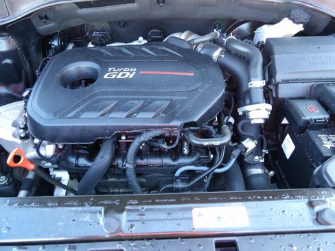 Used 2017 Hyundai Santa Fe Sport 2.0T FWD image 24