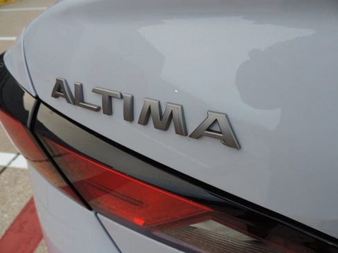 New 2025 Nissan Altima 2.5 SR w/ SR Premium Package image 6