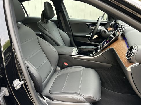 Certified 2025 Mercedes-Benz C 300 Sedan image 53