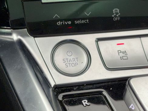 Used 2020 Audi e-tron Premium Plus AWD/4WD image 20