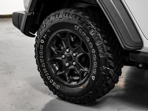 Used 2023 Jeep Wrangler Unlimited w/ Cold Weather Group AWD/4WD image 49