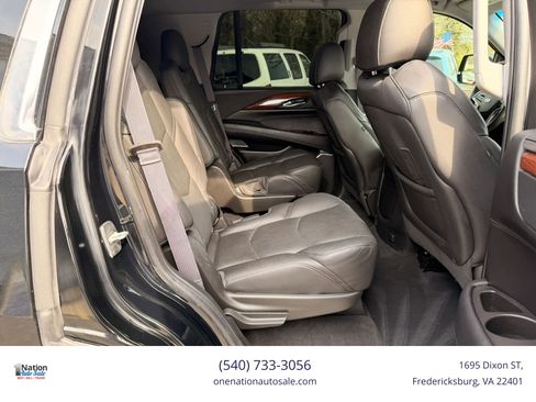 Used 2016 Cadillac Escalade Luxury image 17