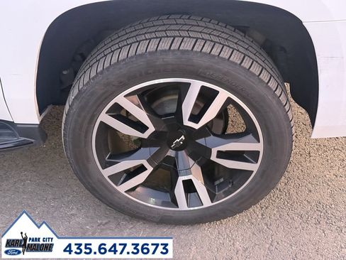 Used 2020 Chevrolet Suburban Premier image 9