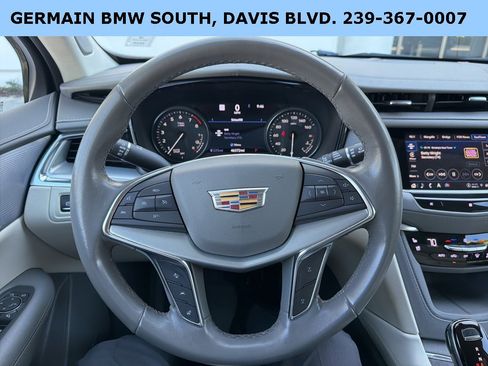 Used 2021 Cadillac XT5 Premium Luxury image 17