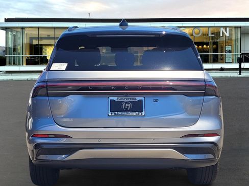 New 2025 Lincoln Nautilus Reserve w/ Jet Appearance Package image 4