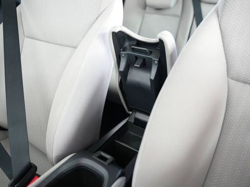 Used 2018 Honda HR-V LX image 28