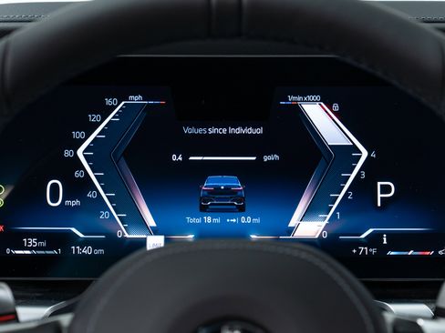 Used 2025 BMW 760i xDrive w/ Executive Package image 20