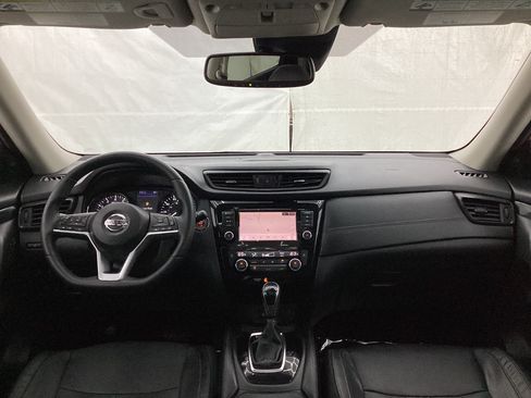Used 2018 Nissan Rogue SL w/ Premium Package AWD/4WD image 31