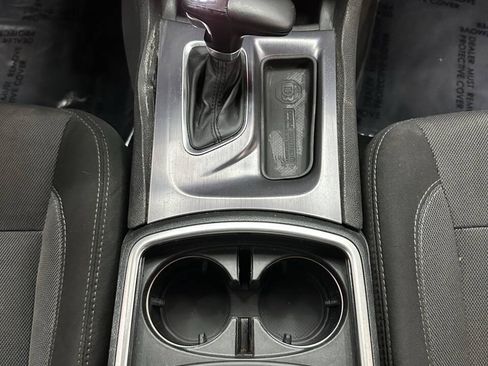Used 2015 Dodge Charger SE RWD image 27