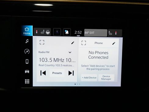 Used 2023 Chrysler Voyager LX image 12