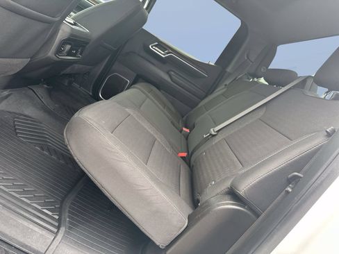 Used 2025 Chevrolet Silverado 1500 LT AWD/4WD image 16