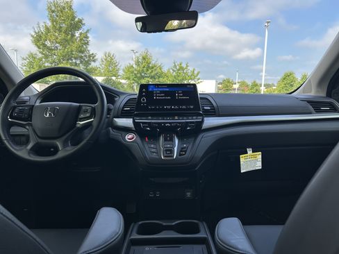 Used 2025 Honda Odyssey EX-L image 29