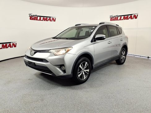Used 2018 Toyota RAV4 XLE FWD image 8