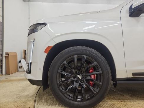 Used 2024 Cadillac Escalade ESV Sport Platinum w/ LPO, ONYX Package image 20