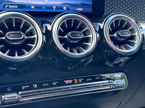 New 2026 Mercedes-Benz GLB 250 4MATIC image 21