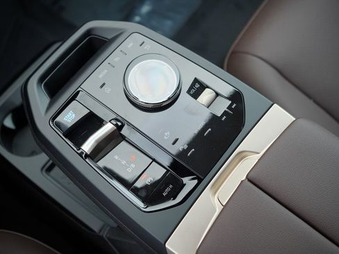 New 2026 BMW iX xDrive45 image 17