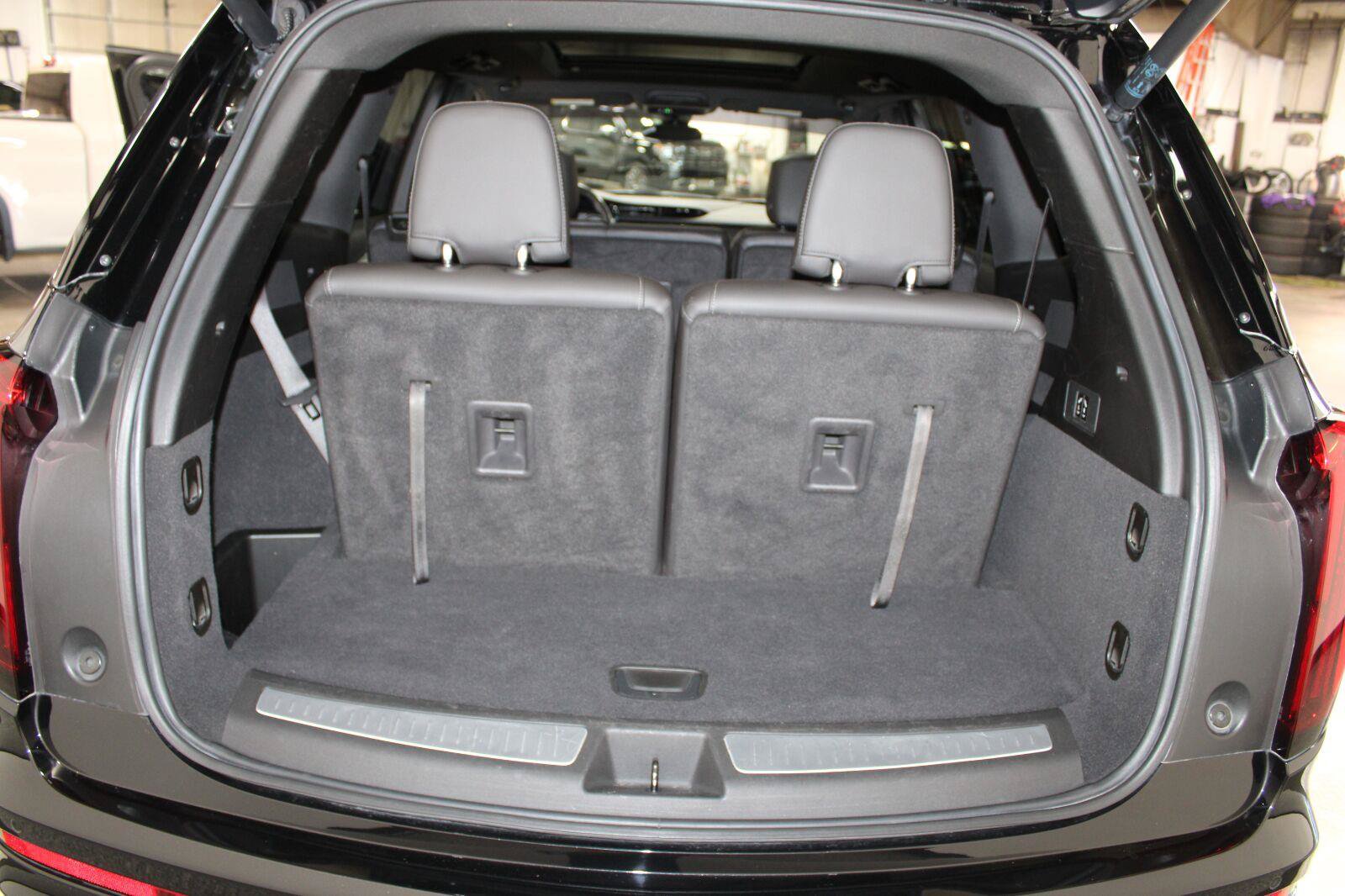 Certified 2023 Cadillac XT6 Luxury FWD image 23