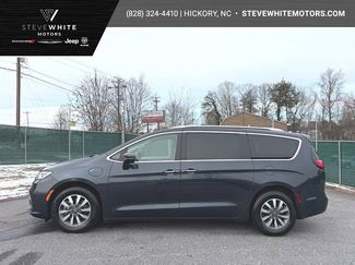 Used 2021 Chrysler Pacifica Touring-L video 1