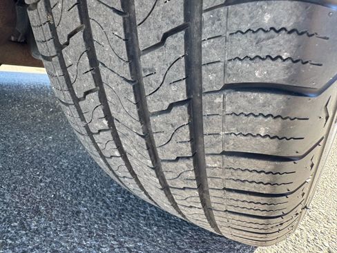 Used 2017 INFINITI QX60 Luxe w/ Deluxe Technology Package image 10