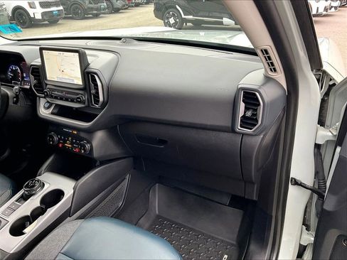 Used 2023 Ford Bronco Sport Outer Banks w/ Tech Package image 12