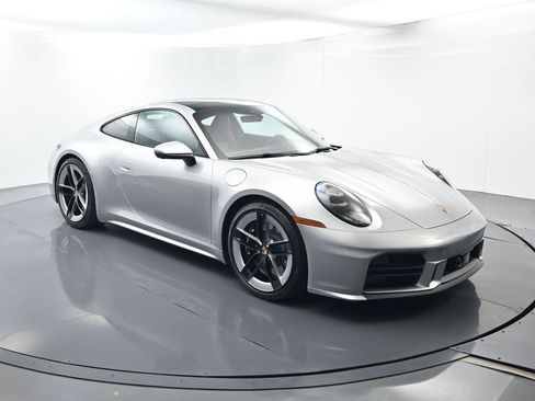 Certified 2026 Porsche 911 Carrera S w/ Premium Package RWD image 17