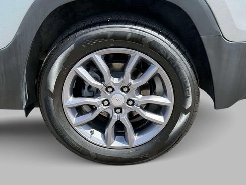 Used 2023 GMC Terrain SLT w/ LPO, Floor Liner Package FWD image 13