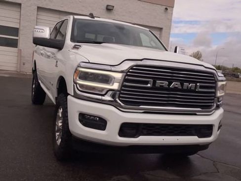 Used 2024 RAM 2500 Laramie AWD/4WD image 4