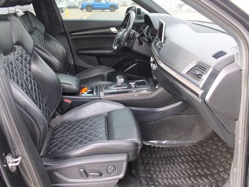 Used 2018 Audi SQ5 Premium Plus w/ S Sport Package image 19