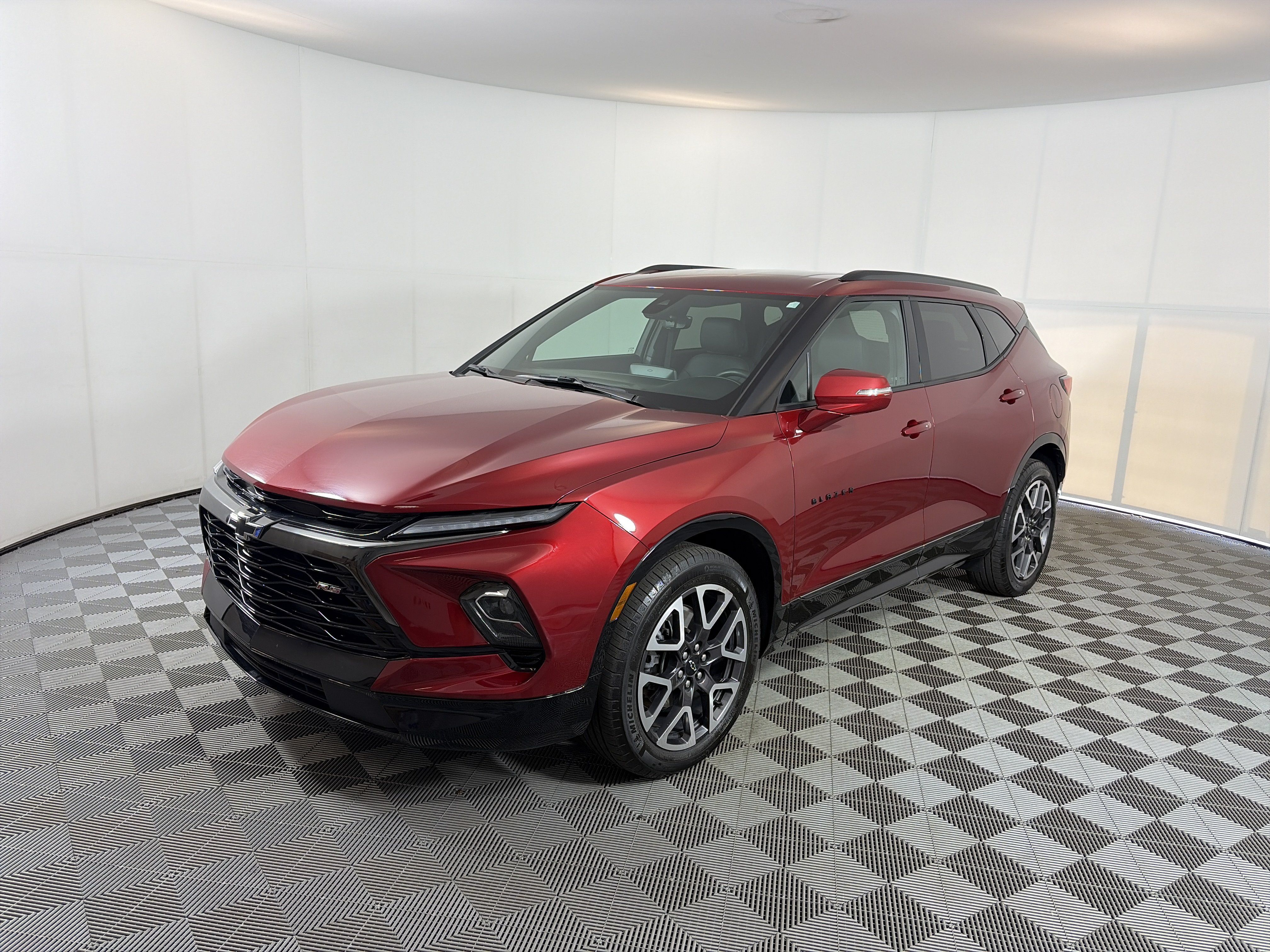 Certified 2023 Chevrolet Blazer RS w/ Driver Confidence II Package AWD/4WD image 2