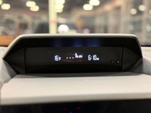 Used 2023 Subaru Impreza 2.0i Premium image 30