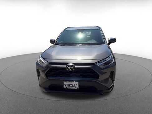 Used 2025 Toyota RAV4 XLE w/ Convenience Package AWD/4WD image 4