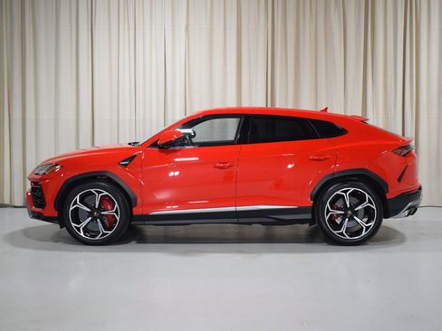 Used 2019 Lamborghini Urus AWD/4WD image 4