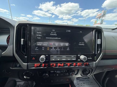 Used 2025 Nissan Frontier PRO-4X AWD/4WD image 24