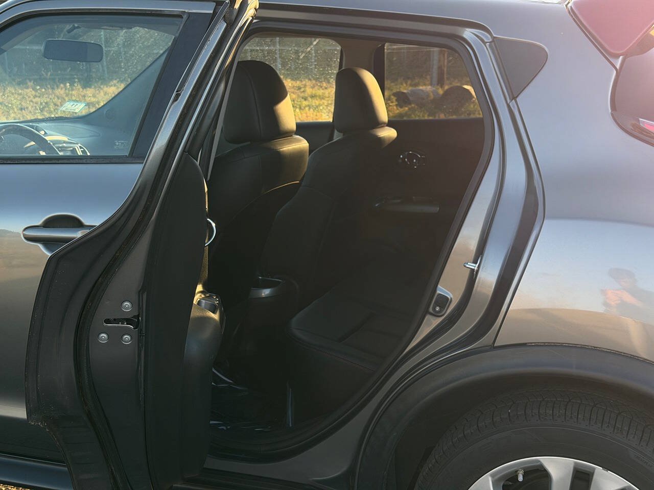 Used 2015 Nissan Juke SL AWD/4WD image 12