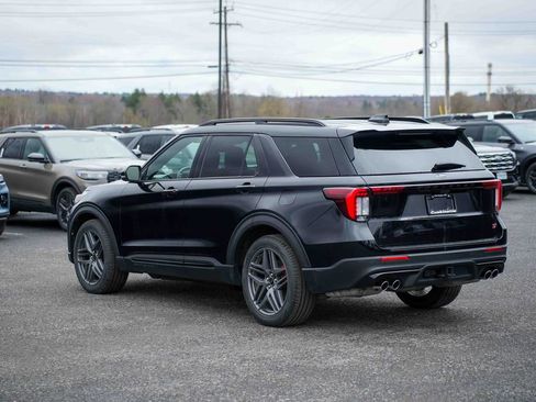 Used 2025 Ford Explorer ST AWD/4WD image 7