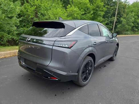 New 2025 Nissan Murano SV image 3