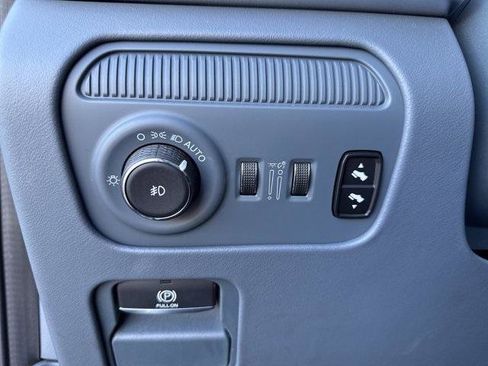 Used 2022 Jeep Grand Wagoneer Series II w/ Convenience Group III AWD/4WD image 25