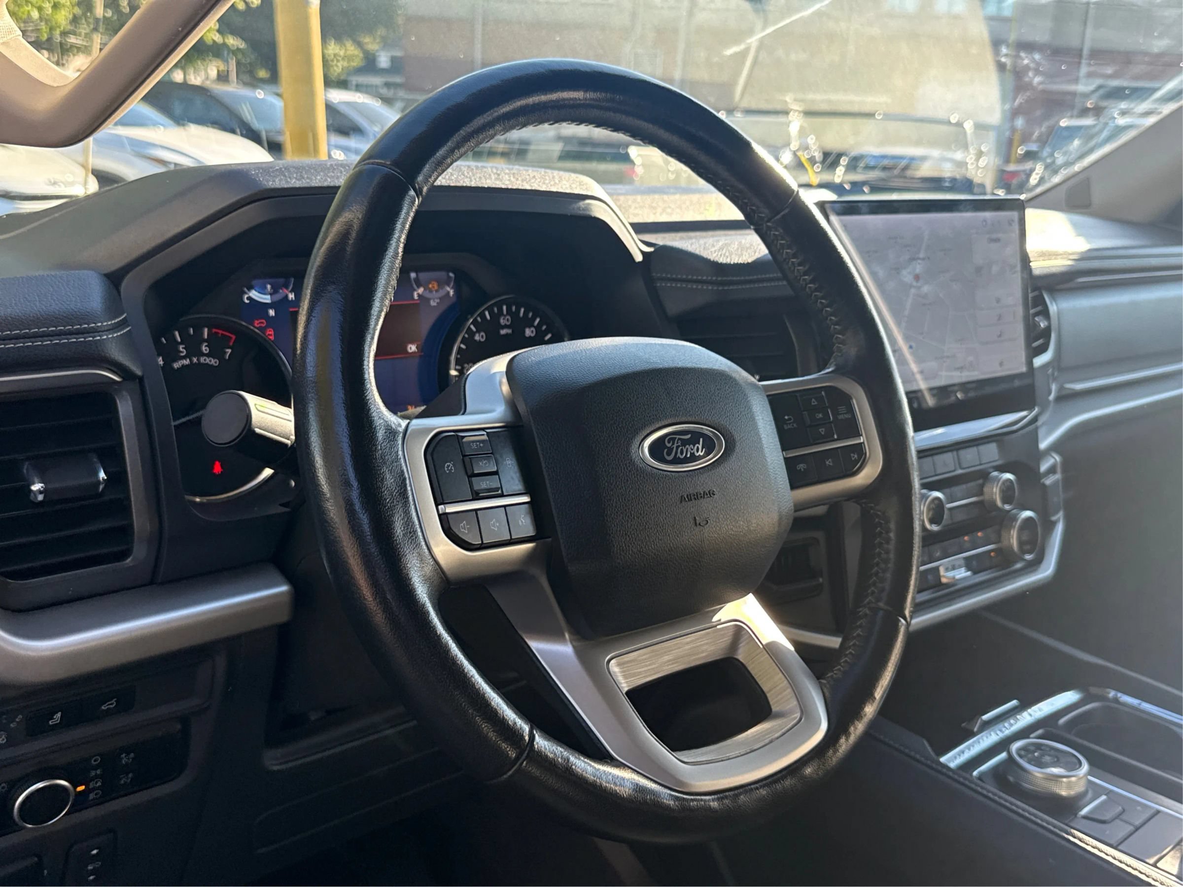 Used 2024 Ford Expedition Max XLT AWD/4WD image 16