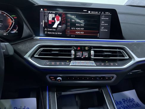 Used 2022 BMW X7 xDrive40i w/ Premium Package AWD/4WD image 21