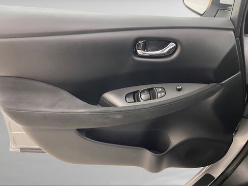 Used 2013 Nissan Leaf S w/ Charger Pkg image 29