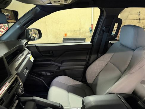 Used 2025 Toyota Tacoma SR5 image 32
