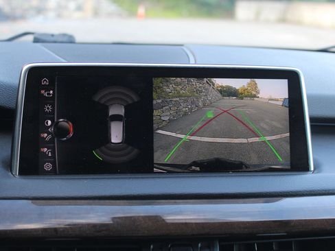 Used 2017 BMW X5 xDrive40e AWD/4WD image 34