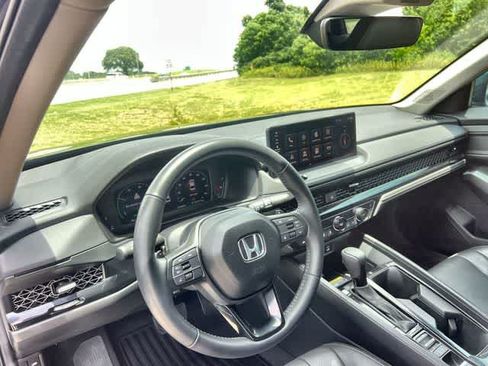 Certified 2025 Honda Accord EX-L image 15