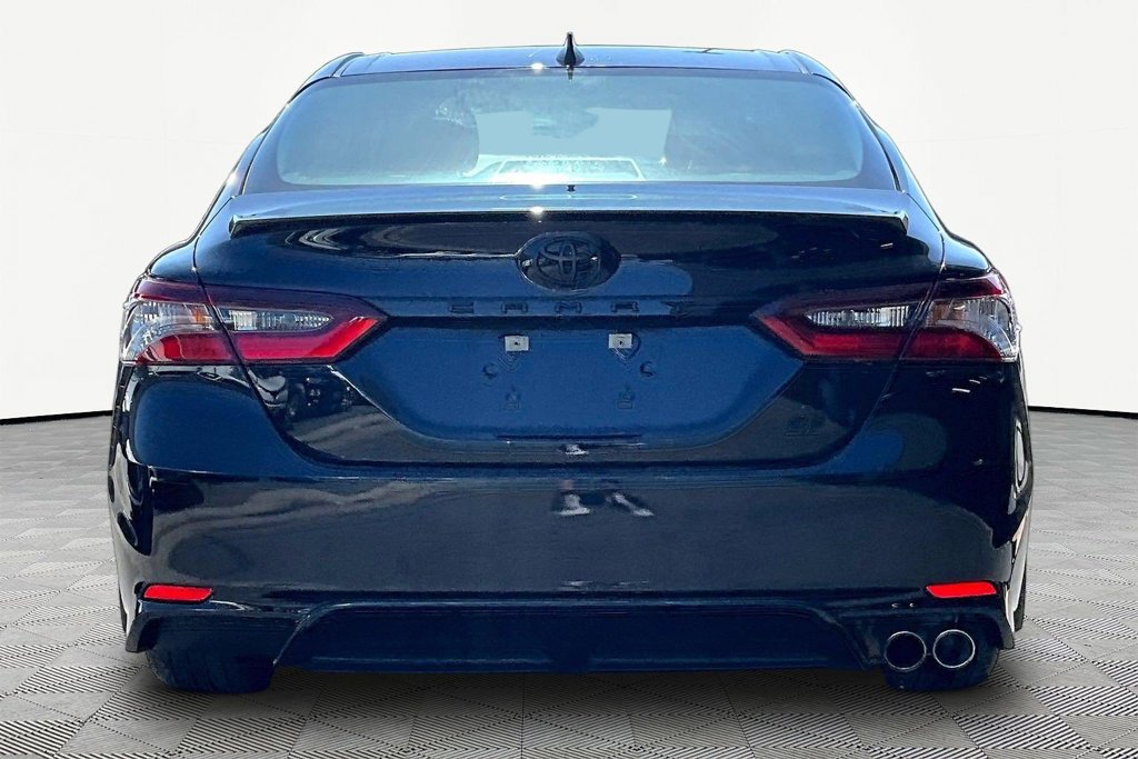 Used 2023 Toyota Camry SE FWD image 5