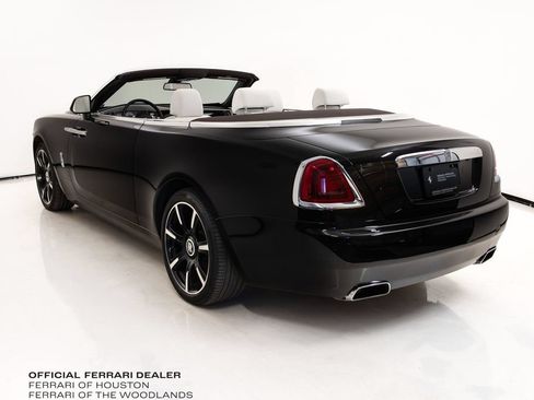 Used 2018 Rolls-Royce Dawn RWD image 2