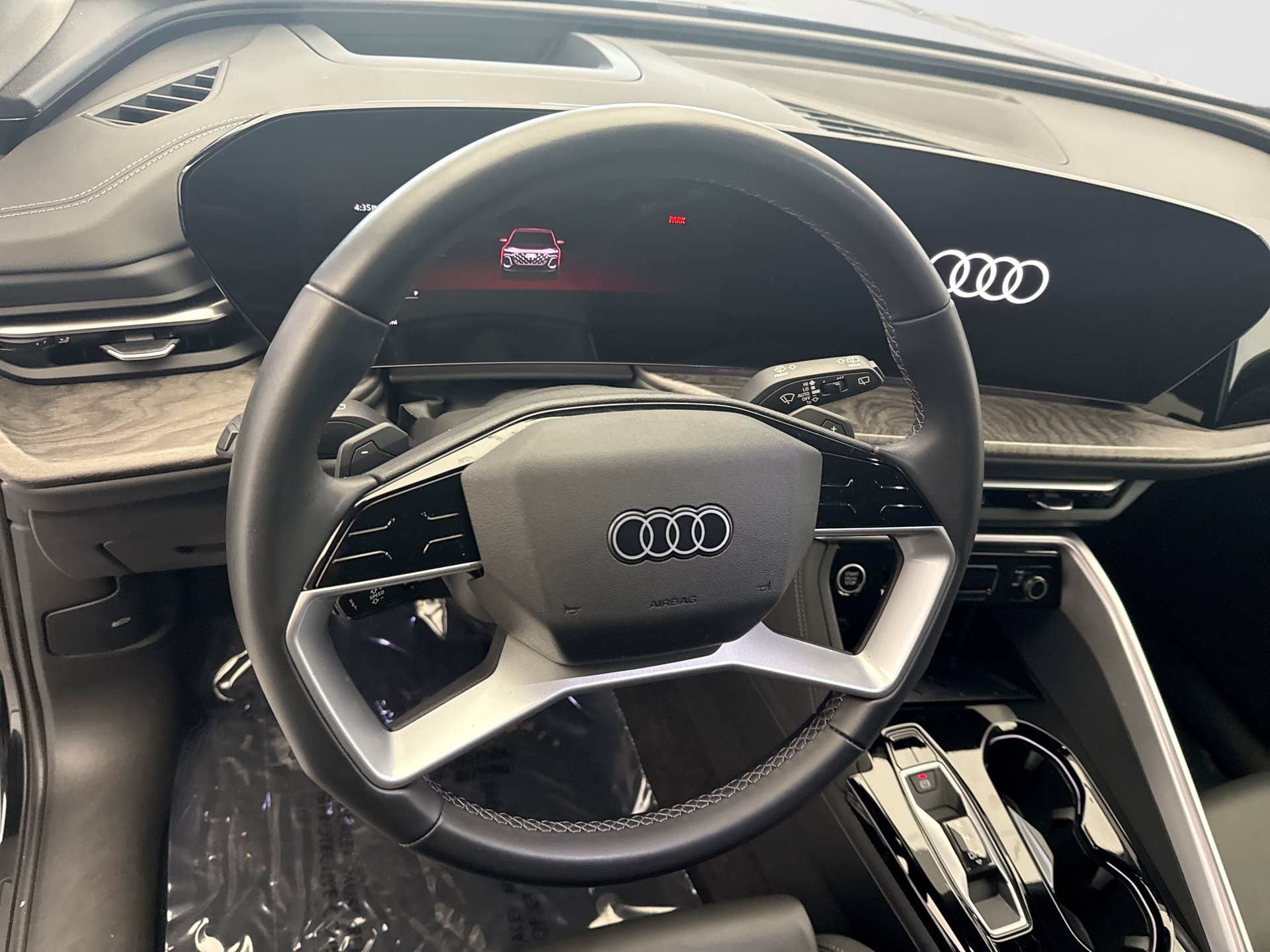 Used 2025 Audi Q5 Premium Plus w/ Premium Plus AWD/4WD image 13