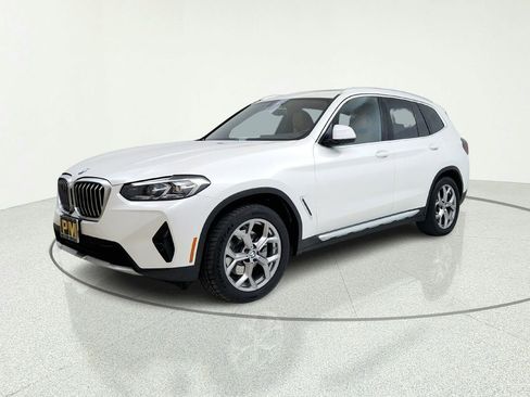 Used 2022 BMW X3 xDrive30i w/ Premium Package 2 AWD/4WD image 3