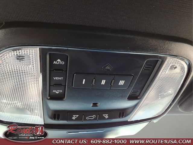 Used 2025 Dodge Durango R/T AWD/4WD image 36